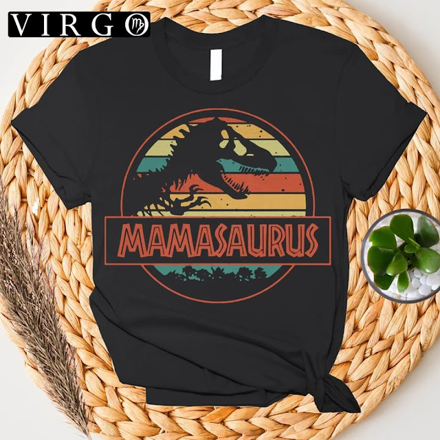 Vintage Retro Mama Saurus Mama Dinosaur T-Shirt Gift For Mom