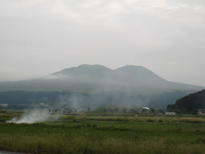 阿蘇山が見えてきた