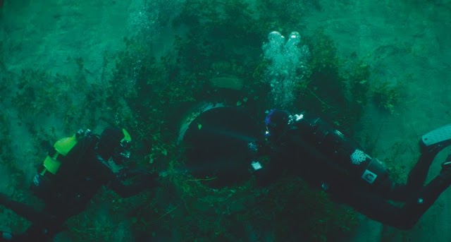 Els "youtubers" de 'THE DEEP HOUSE' troben el terror sota l'aigua
