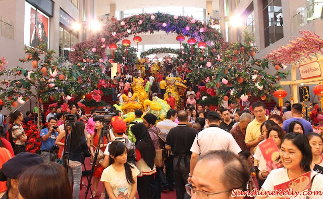 8th Anniversary Feasts, Malaysia’s Biggest Longevity Bun Replica, Pavilion KL 8th Anniversary, Longevity Bun, Longevity peach bun, malaysia book of record, monkey year, 888 longevity bun