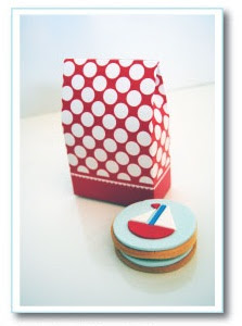 http://www.partyandco.com.au/products/red-and-white-polka-dot-candy-box.html