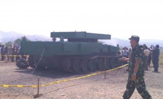 Prototype Tank Medium Pindad Diledakkan TNT 10 Kg