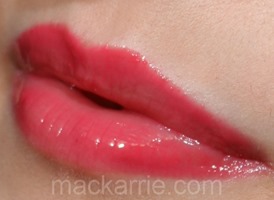 c_KissKissSheenSupremeLipglassTintMAC23