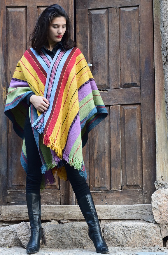 RUANA DE OVEJA Nº R045 "FAMILIA AVAR SARACHO" SOLO POR PEDIDO