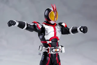 REVIEW SHFiguarts (Shinkocchou Seihou) Kamen Rider Faiz [ 555 ], Bandai