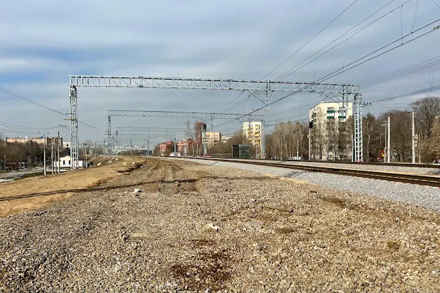 Локомотивный проезд, пути Савёловского направления Московской железной дороги, Гостиничный проезд