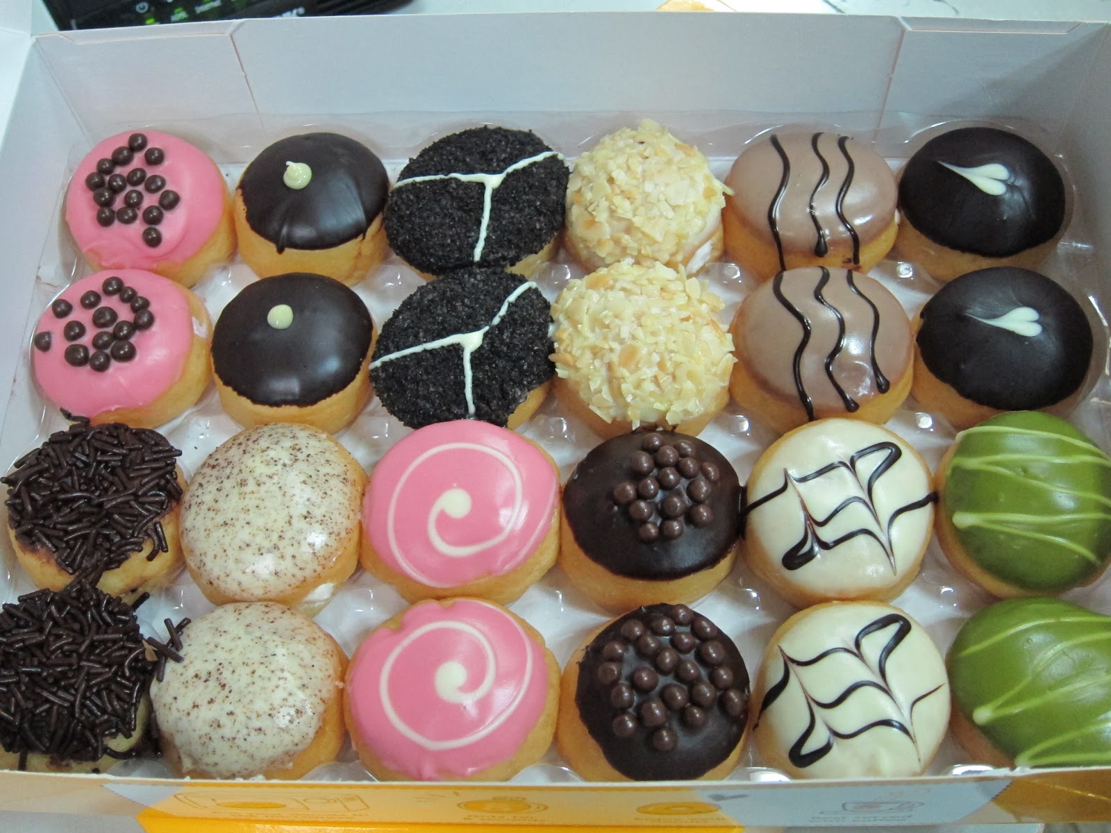 J.POPS Baby Donuts from J.CO Donuts and Coffee Soon 