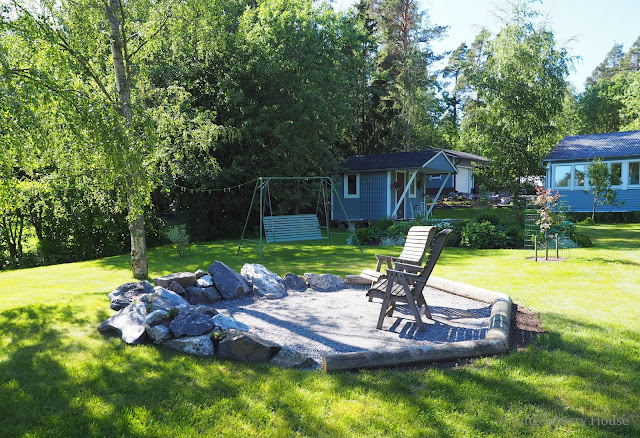 lingonberryhouse, DIY, tee itse, nuotiopaikka, bonfire, istuttaisko tulilla, puutarha, garden, kesä, kotakeittiö, tundra grill