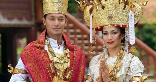  Gambar  Budaya Lampung Pakaian  Adat  Artikel Laporan 