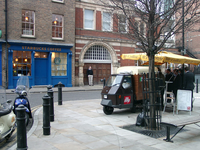 Starbucks vs Illy Coffee, Bishopgate, London