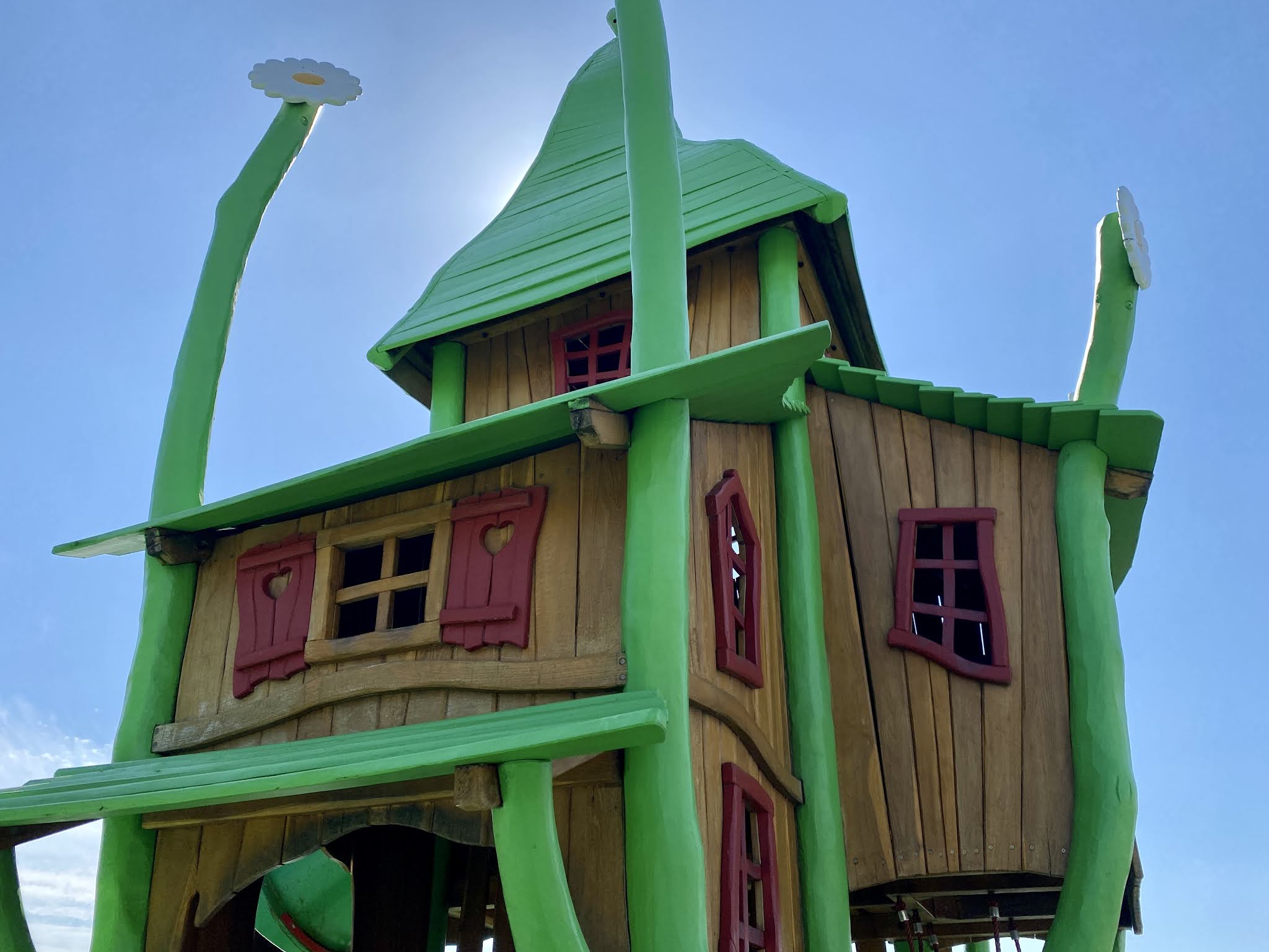 Tree house at the Ice Cream farm