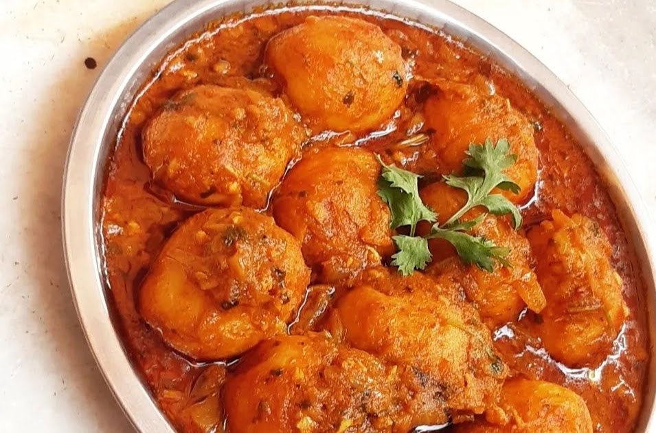 Kashmiri style stuff dum aloo 