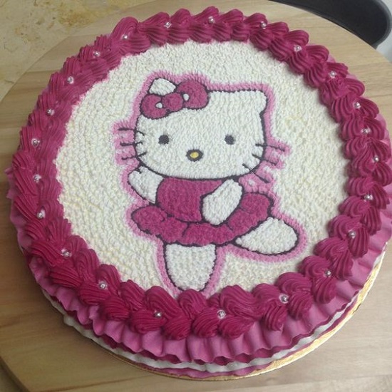  kue  ulang tahun karakter hello  kitty 