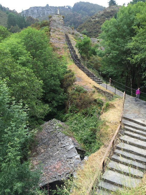 Spain, Marronda forest and the Eo River   by E.V.Pita (2015)  http://evpita.blogspot.com/2015/06/spain-marronda-forest-and-eo-river.html   Fraga de Marronda - río Eo (Baleira, Lugo)  por E.V.Pita (2015)