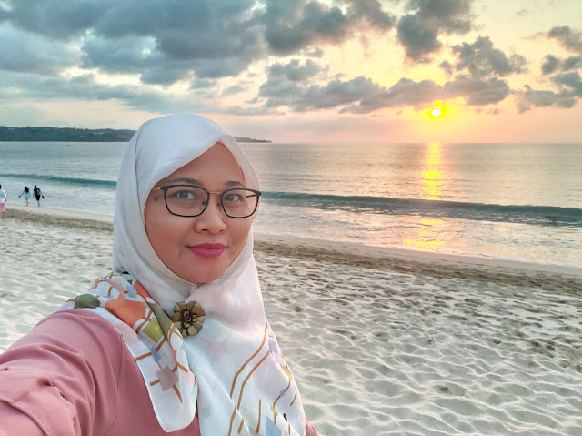 sunset di pantai jimbaran