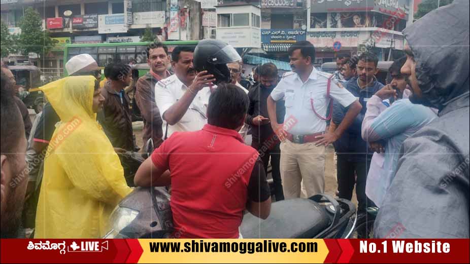 Traffic Police Half helmet seized