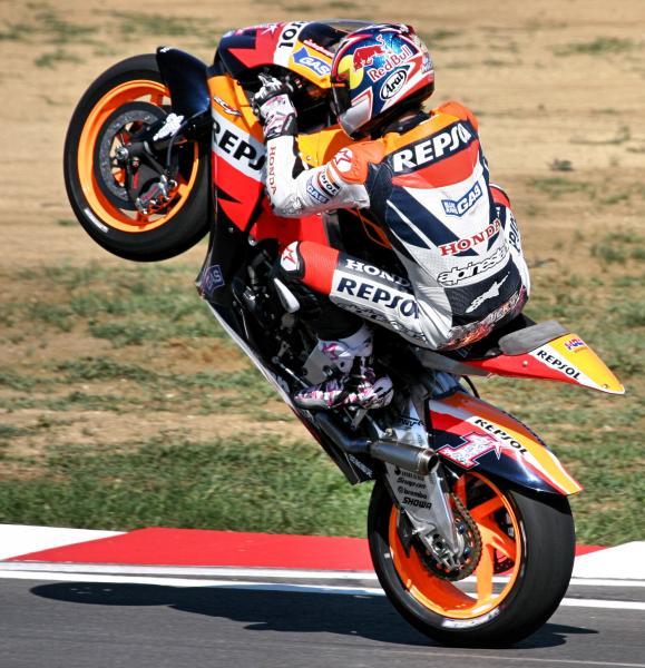 motogp eight crack