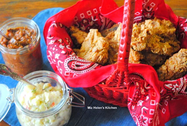 17 Labor Day Picnic Recipes at Miz Helen's Country Cottage