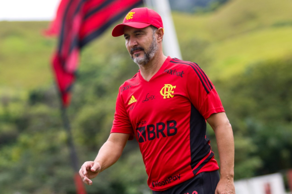Vítor Pereira adota estilo Jorge Jesus para melhor se adaptar ao Flamengo