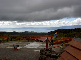 Blick vom Vulkan Villarica auf den See
