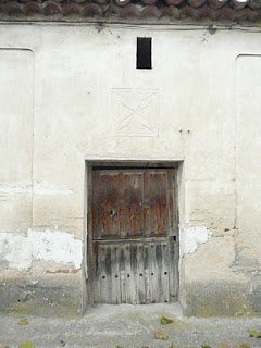 puerta partida en casa de la Moraña