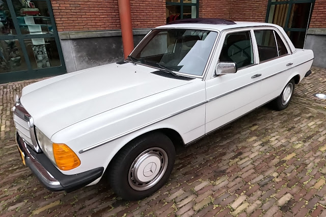 Mercedes-Benz 230 E, foto classic cars and lifestyle