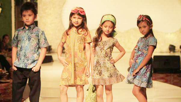 Tips Memilih Baju  Batik Anak  Untuk  Fashion  Show  BacaDataCom