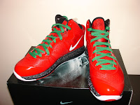 Nike LeBron 8 V2 Christmas