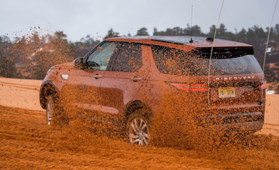 2017 Land Rover Discovery pictures - Otomotif Review