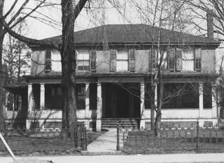 The old Kerr house on King Street West, built in 1816. Source: OurOntario.ca