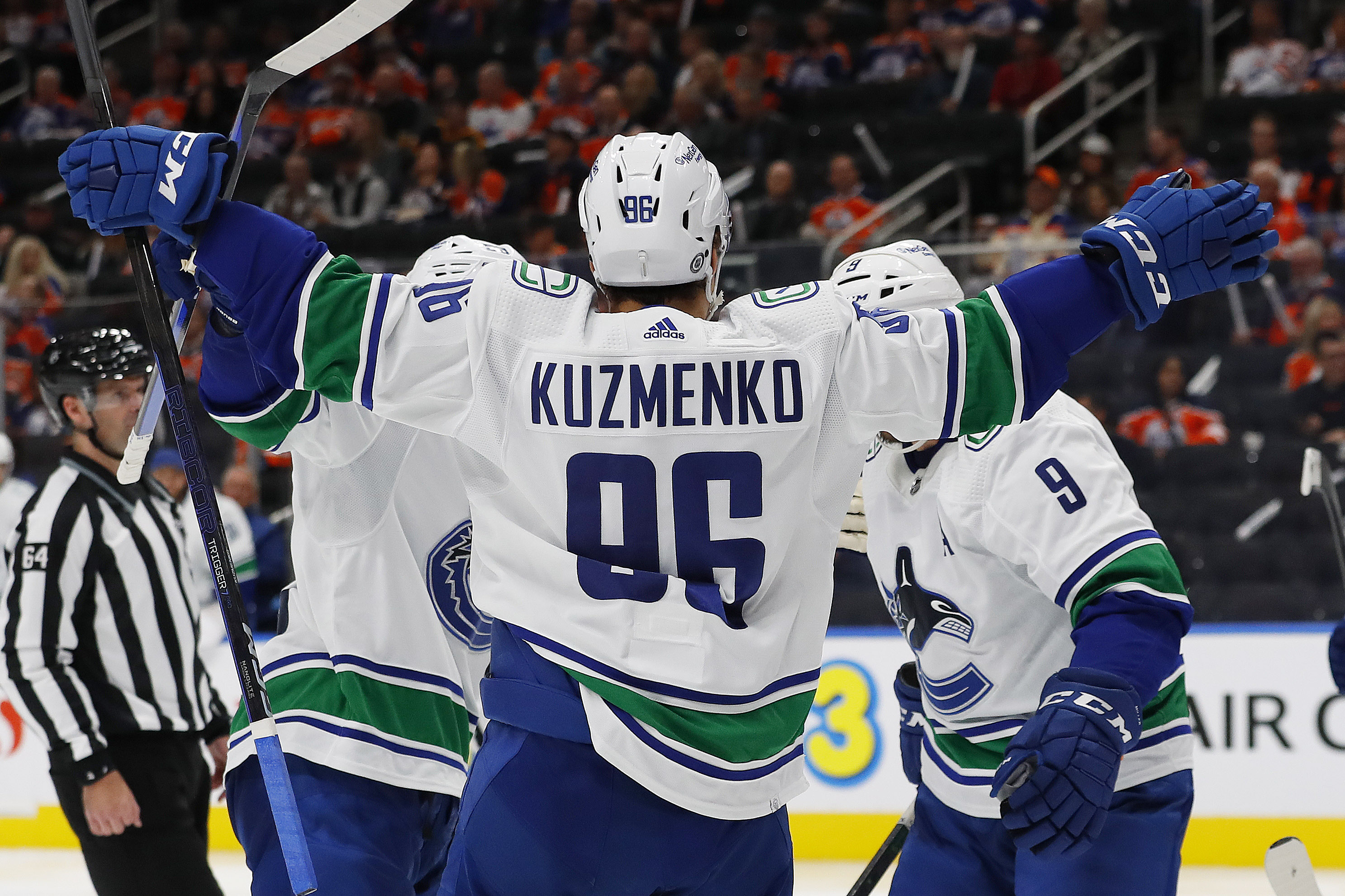 Who is Andrei Kuzmenko, the Russian UFA with interest from NHL teams? -  Vancouver Is Awesome
