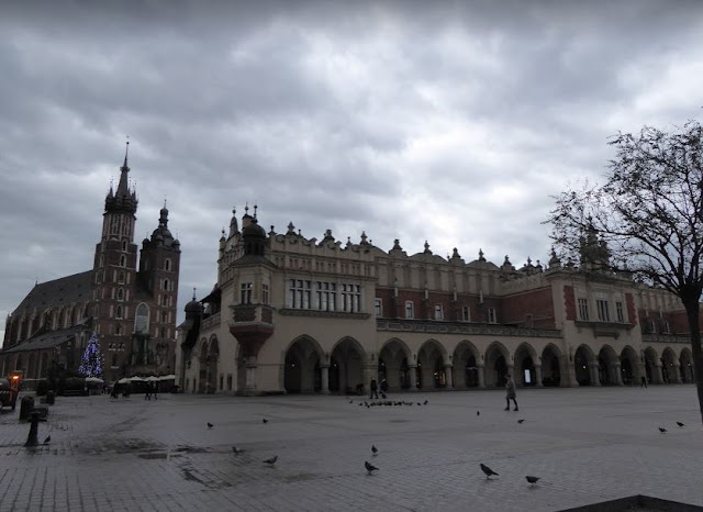 Rynek Główny la basilica di Santa maria e Sukiennice