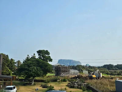 제주 전원주택에서 보이는 성산일출봉