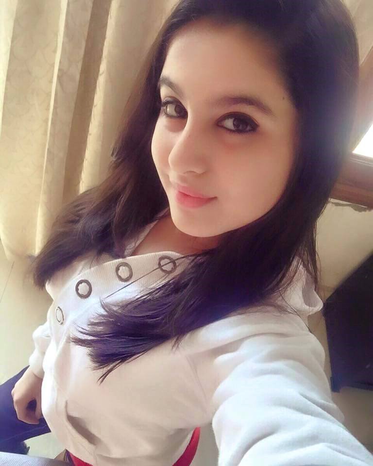 Tunisha Sharma Instagram Photos Images Wallpapers Free Download