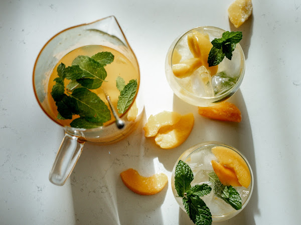 PEACH SANGRIA