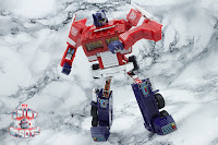 Transformers Missing Link C-01 Convoy 43