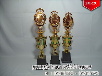 Contoh Piala Wisuda, Pabrik Trophy Plastik, Daftar Harga Trophy Plastik