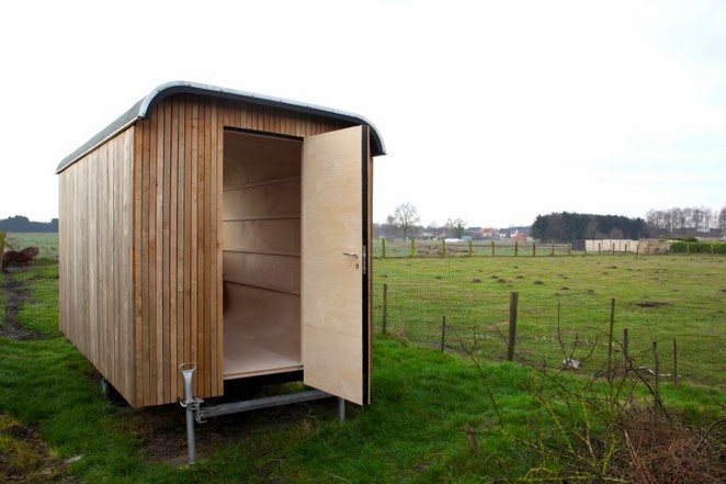 Junked $20 construction trailer transformed into cozy office space