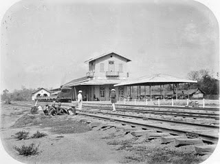 Stasiun kereta api  tertua di Indonesia...!!!