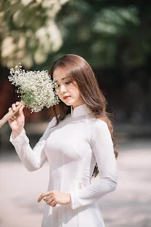Hoa khôi Tài sắc Việt Nam đẹp duyên dáng chia tay thời sinh viên