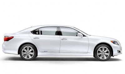 2010 Lexus LS 600h Side View