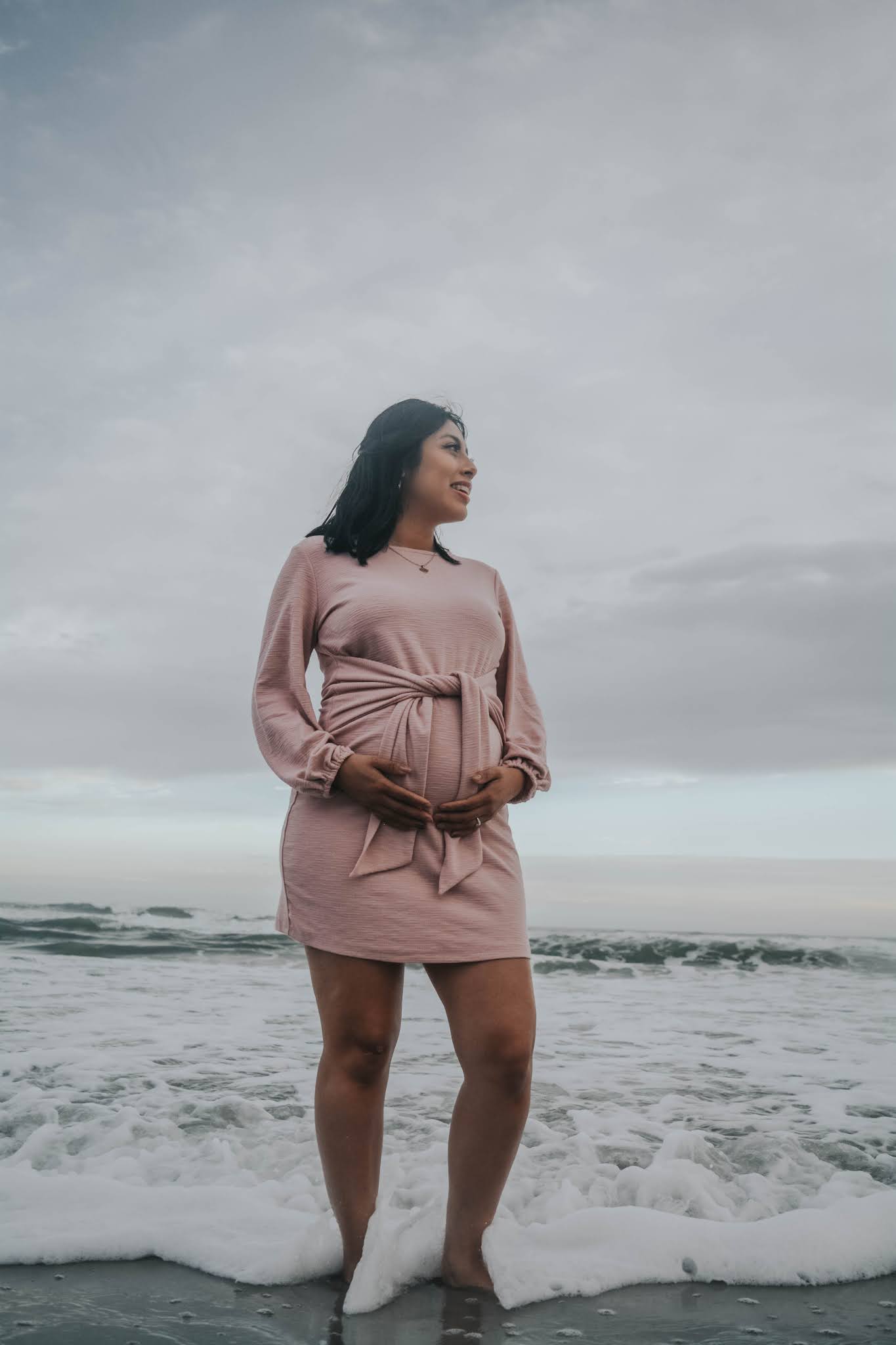 Maternity Photo Shoot Ideas: The Beach Sunset