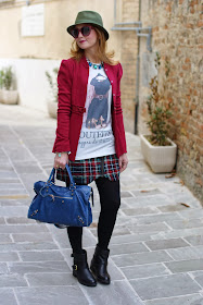 Verysimple Bloggers do it better blouse, Pull&Bear plaid skirt, Balenciaga City blue, Fashion and Cookies, fashion blogger