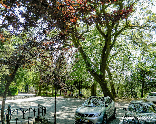 estacionamento no Santuário de Bom Jesus do Monte em Braga, Portugal