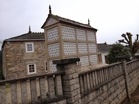 by E.V.Pita (2014) / Galician barns / Por E.V.Pita (2014) Hórreos de Galicia