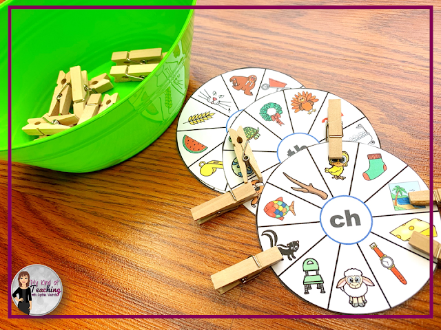 Tub number 3 consists of digraphs! Students will use clothespins to choose the correct answers