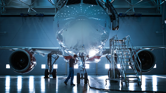 Lars Winkelbauer Insight for Virtual Reality and Augmented Reality Solutions for Aviation Industry