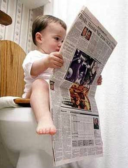 Funny kids orkut scraps kid in toilet reading news paper