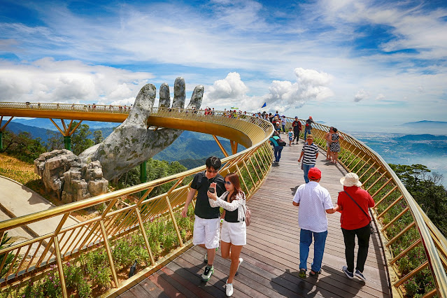 Golden Bridge Da Nang