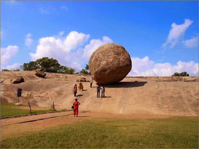 bola de mantequilla Mahabalipuram roca enorme en equilibrio